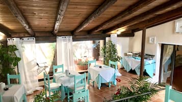 Daily buffet breakfast (EUR 15 per person)
