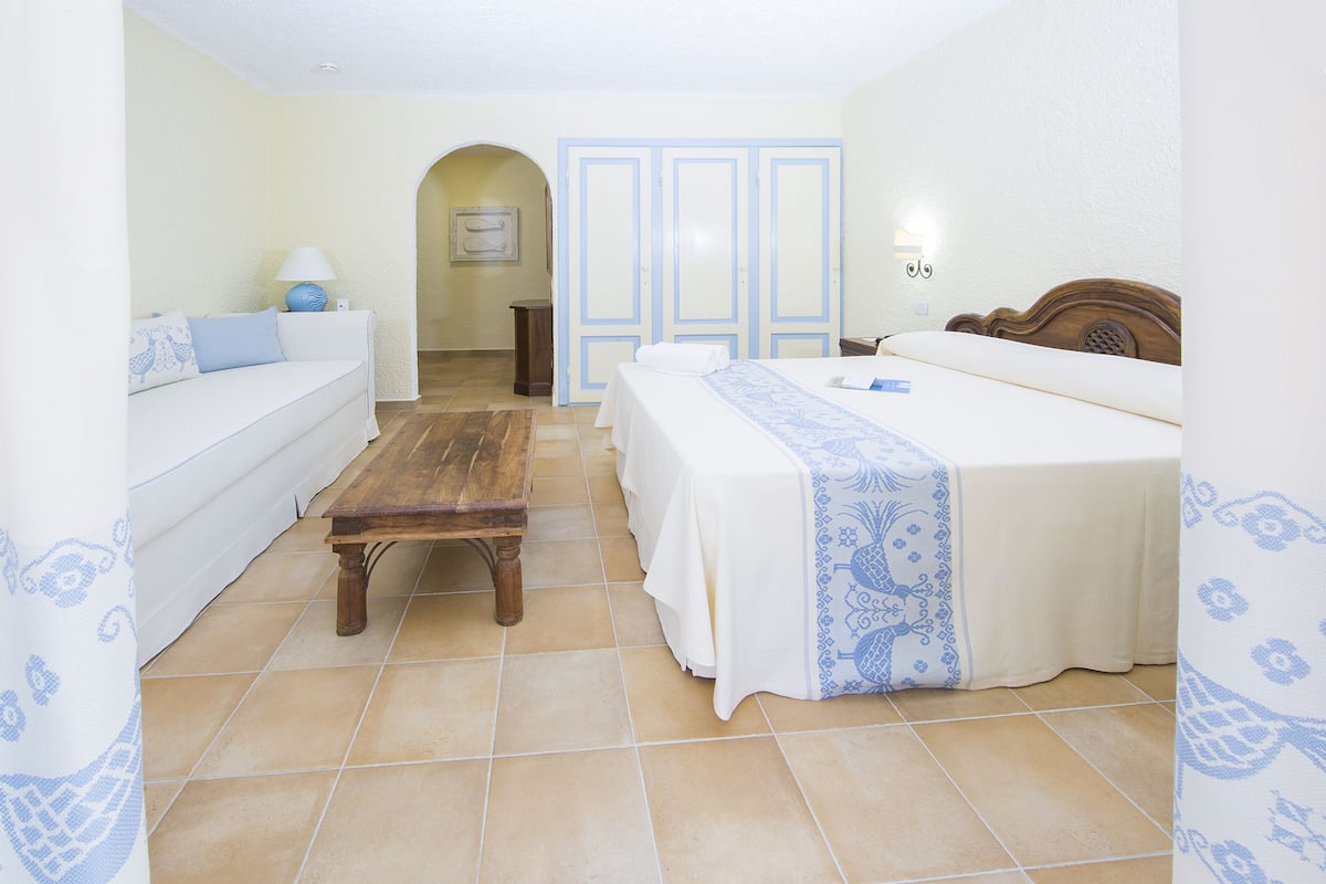 junior suite | premium bedding, memory-foam beds, minibar, in-room safe