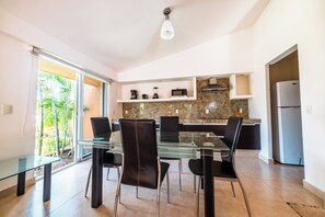 Flat-screen TV - Hotel Ixzi Plus (Ixtapa)