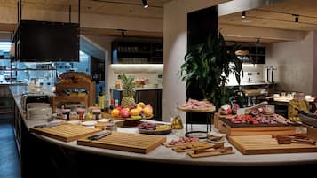 Daily buffet breakfast (EUR 25 per person)