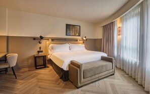 Junior Suite, Corner