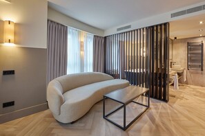 1 bedroom, hypo-allergenic bedding, down duvets, minibar - Casa Serras Andorra (Andorra la Vella)