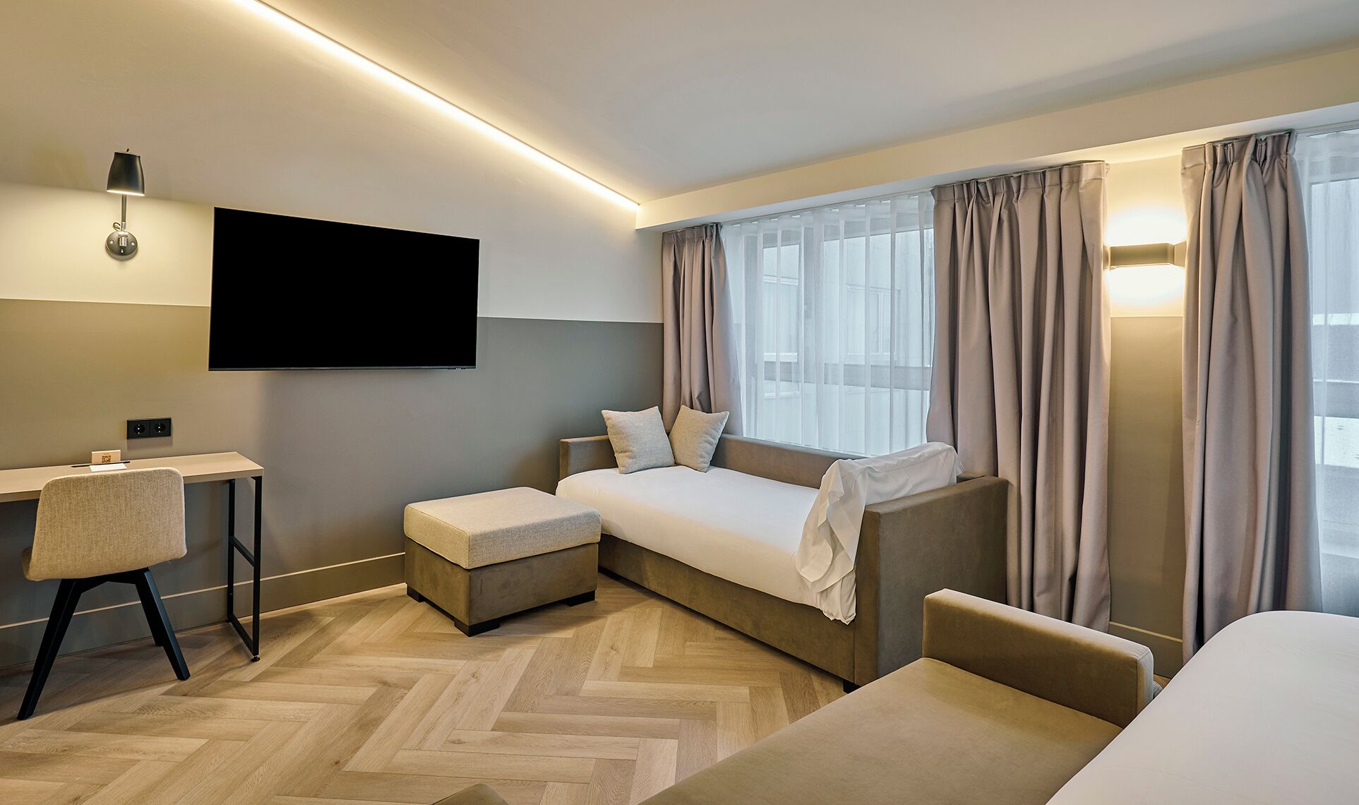 Family Room (Grand Deluxe)