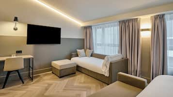 Family Room (Grand Deluxe)