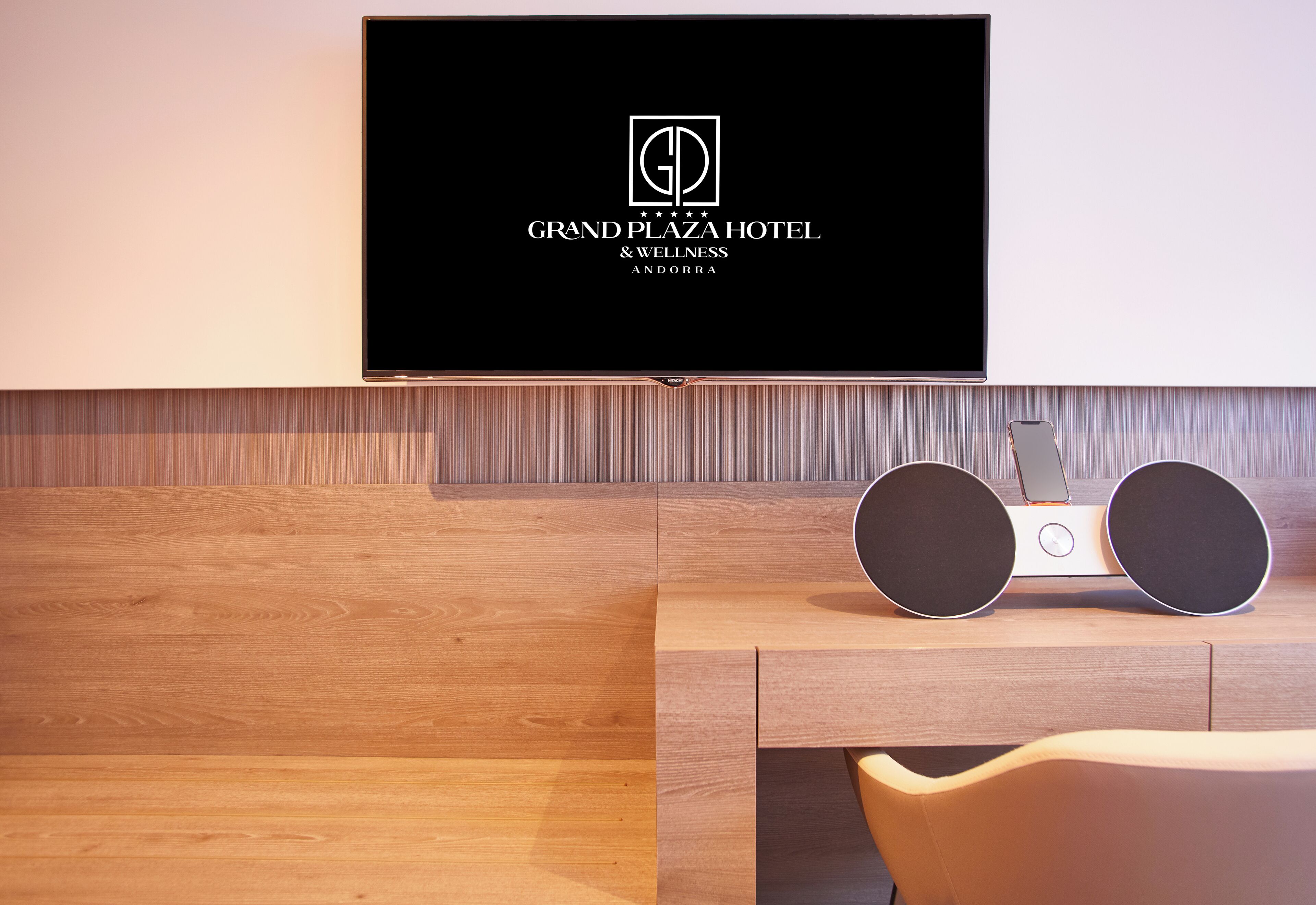 1 bedroom, hypo-allergenic bedding, down duvets, memory-foam beds