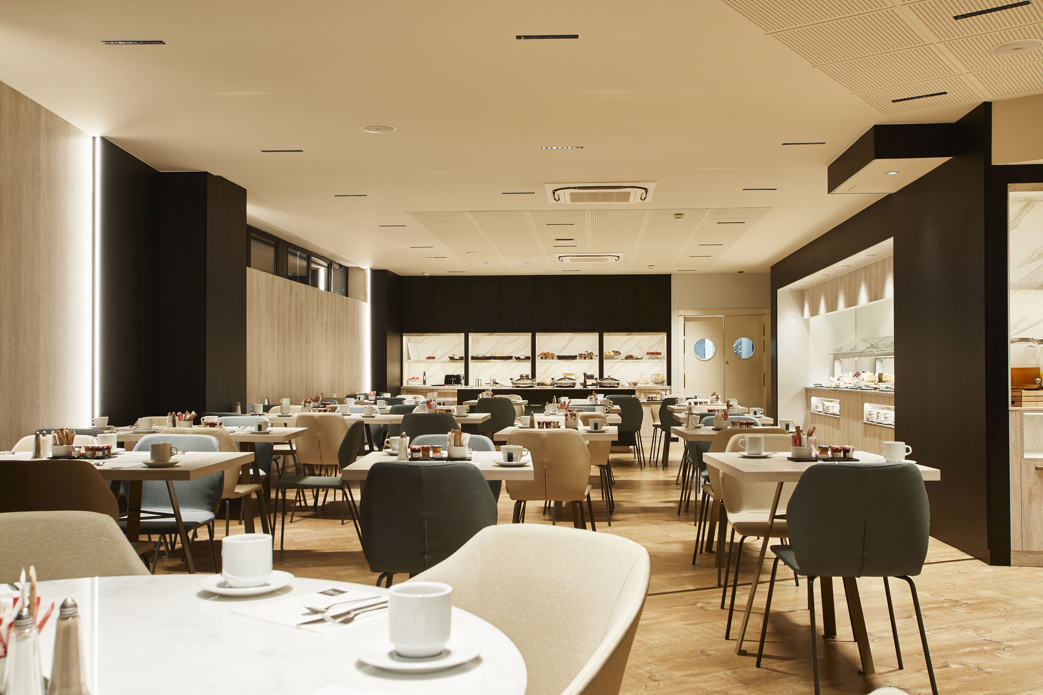 daily buffet breakfast (eur 23 per person)