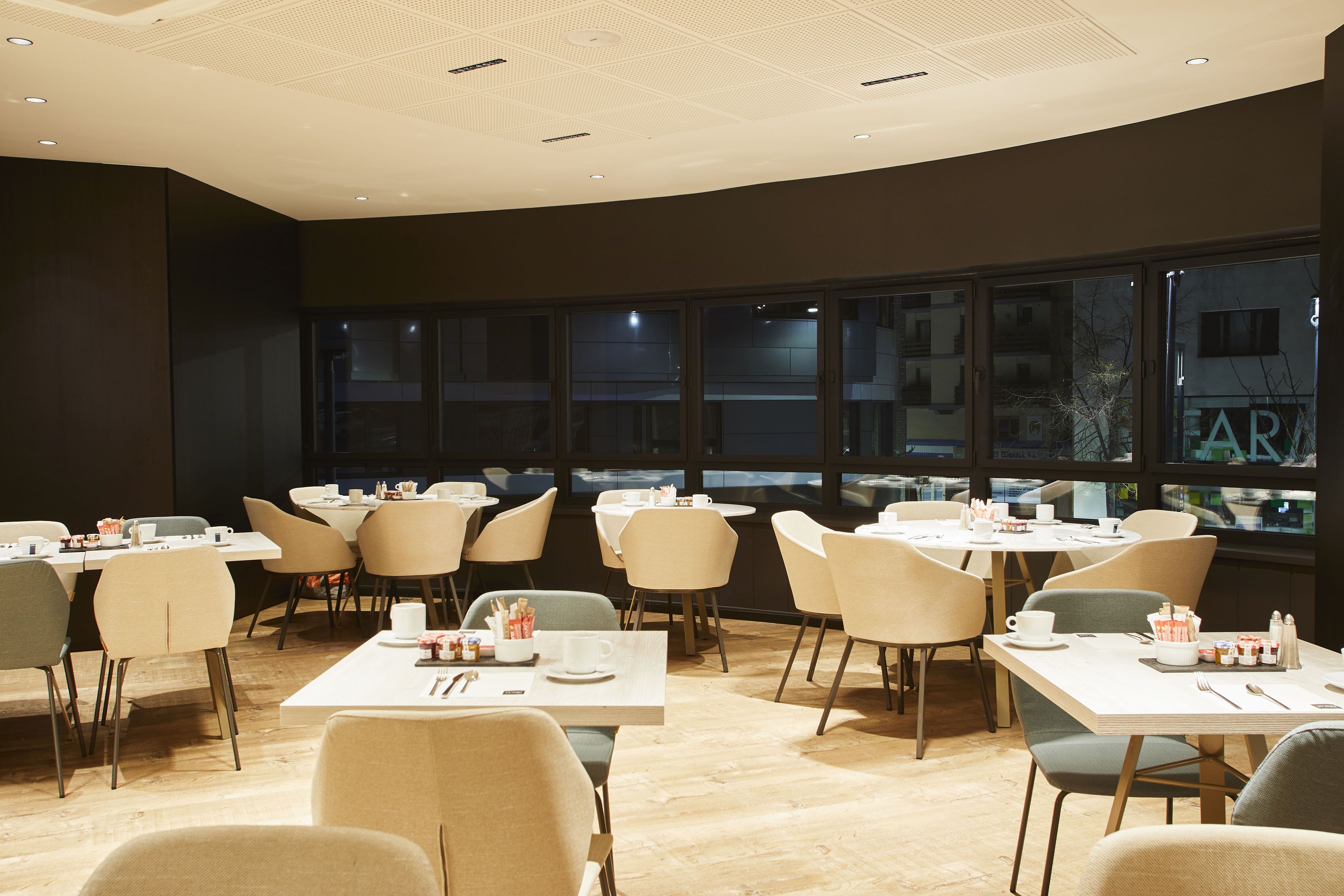 daily buffet breakfast (eur 23 per person)