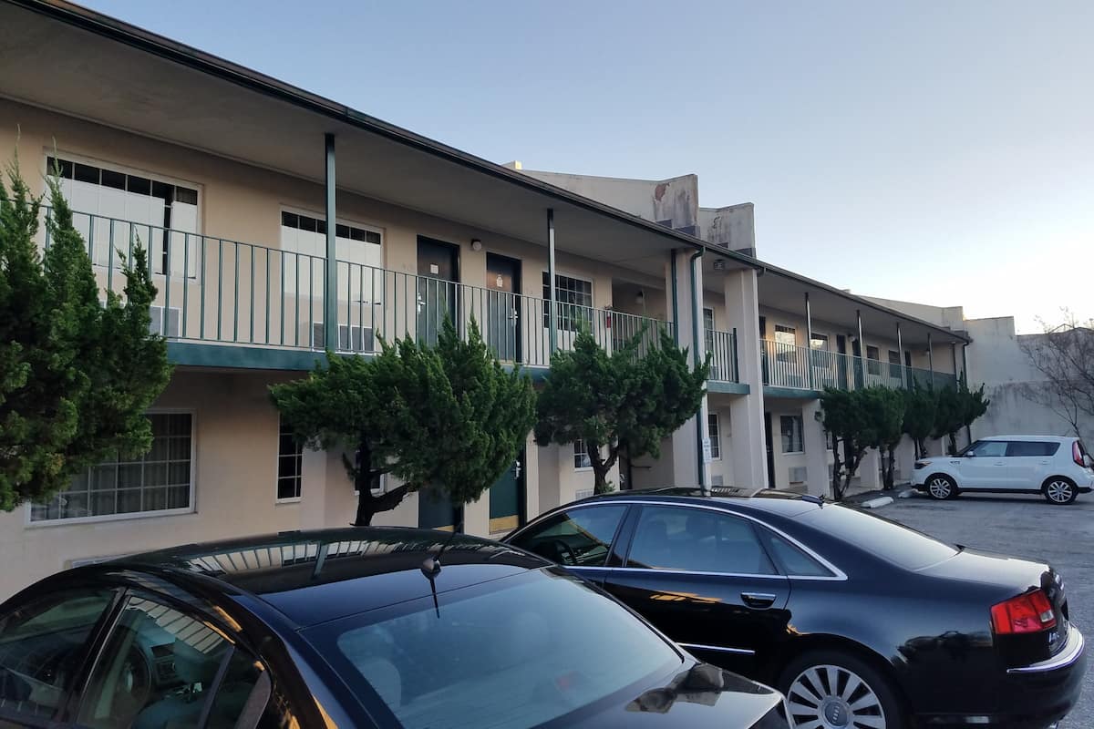 Two Double Beds (Exterior Entry) | Front of property