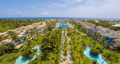 Ocean Blue & Sand Beach Resort - All Inclusive