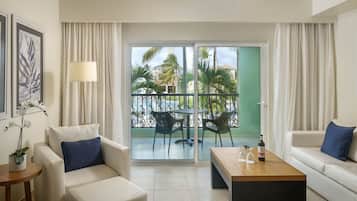 1 bedroom, down comforters, free minibar, in-room safe