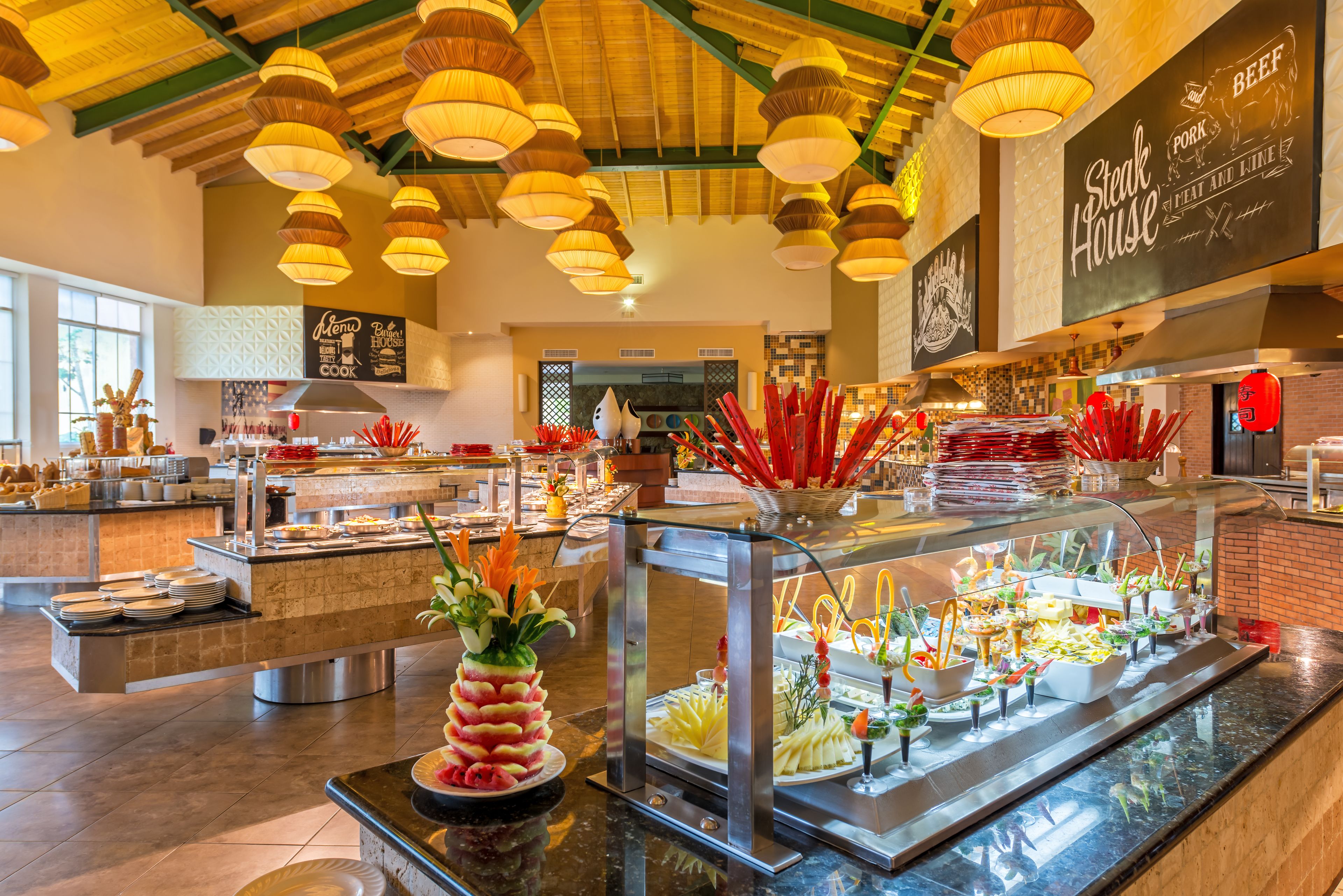 Petit déjeuner buffet compris tous les jours