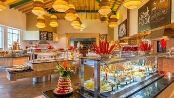 Petit déjeuner buffet compris tous les jours