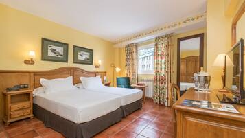 Standard Double Room | Down comforters, minibar, in-room safe, desk