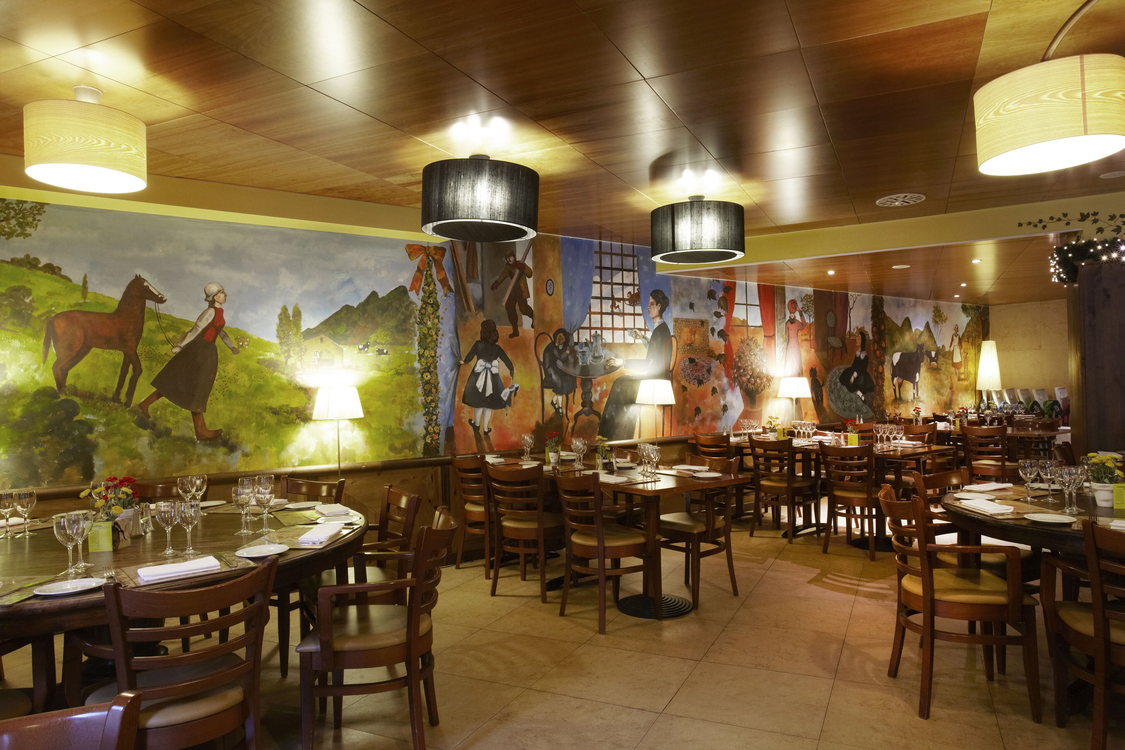 2 restaurants, breakfast, lunch, dinner served; local cuisine