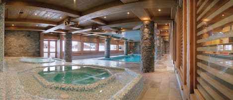 Tina de hidromasaje interior
