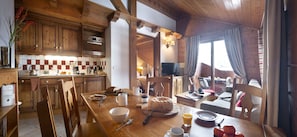 Apartment 7 people - 2 bedrooms + 1 mezzanine | Dining room