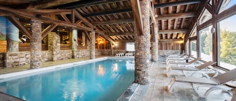 Indoor pool, pool loungers