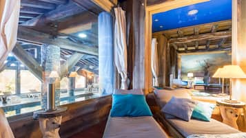 Sauna, steam room, Turkish bath, body treatments, body scrubs, facials