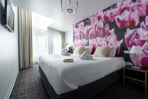 Minibar, coffres-forts dans les chambres, bureau, chambres insonorisées