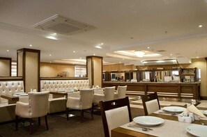 Breakfast, lunch, dinner served; Turkish cuisine - Turist Hotel (Ankara)