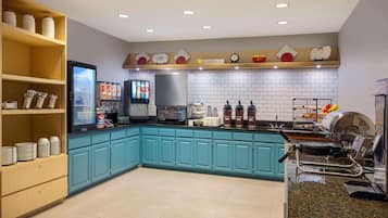 Free daily continental breakfast