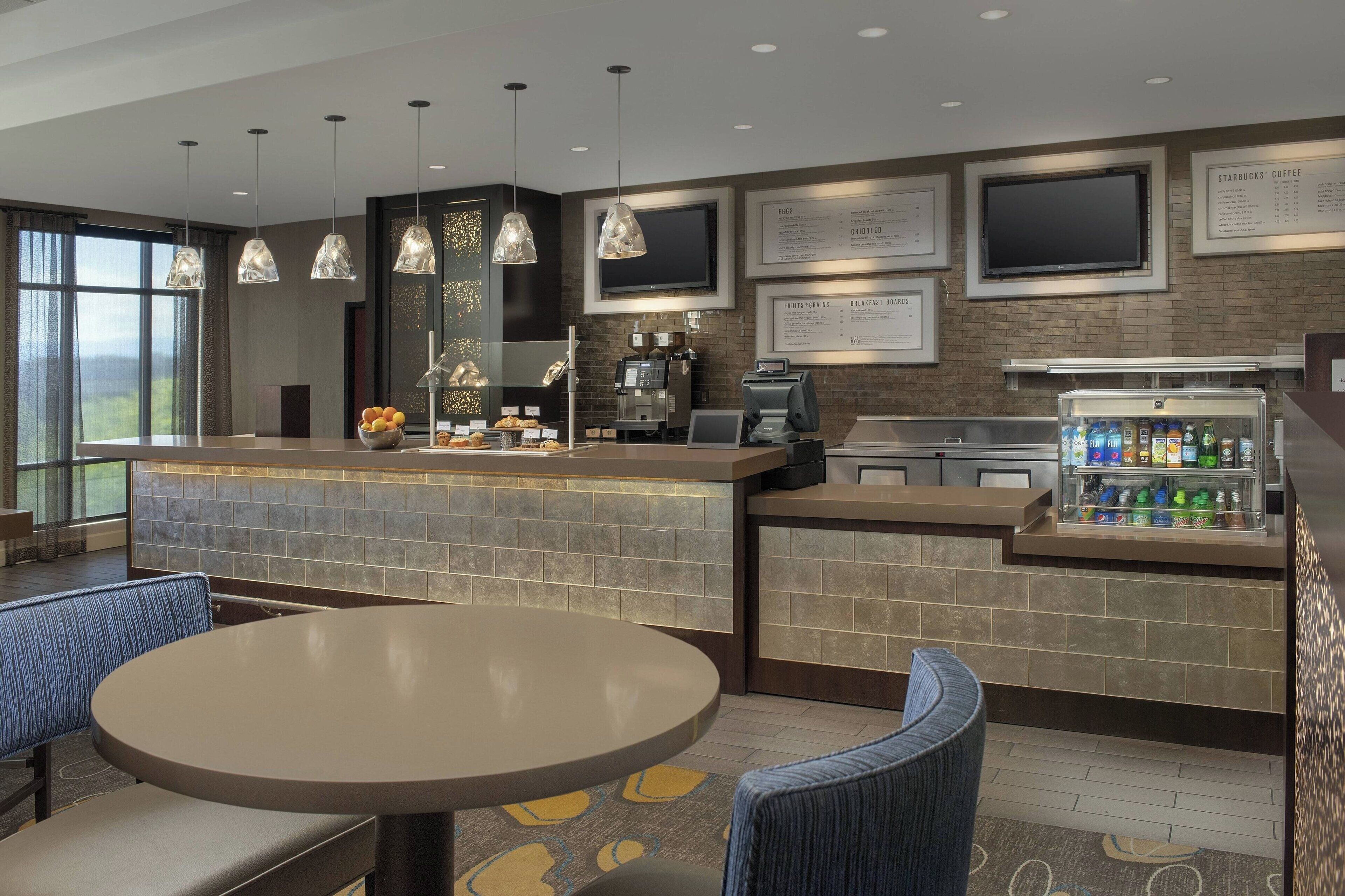 breakfast and dinner served, american cuisine