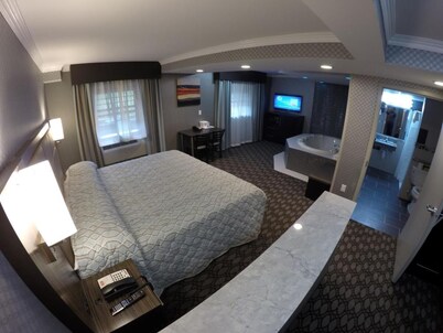 Red Carpet Inn Elmwood Park