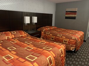 Red Carpet Inn Elmwood Park