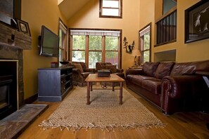 Condo, 3 Bedrooms (Gold) | Living room | Flat-screen TV, fireplace