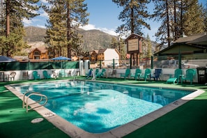 Alberca al aire libre por temporada