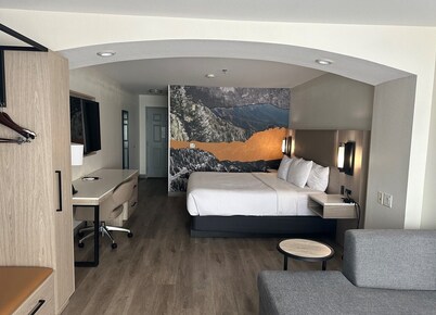 La Quinta Inn & Suites by Wyndham Albuquerque Midtown