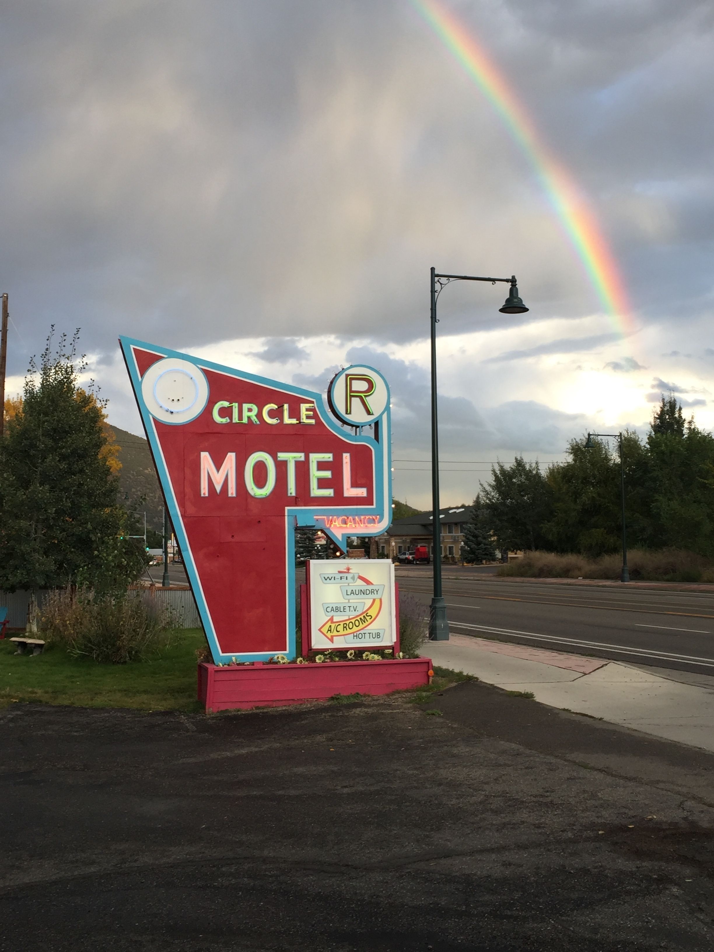 Circle R Motel