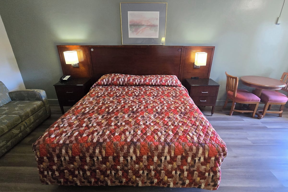 Geluiddichte muren, een strijkplank/strijkijzer, gratis wifi