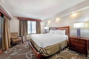 Laptop workspace, iron/ironing board, free WiFi, bed sheets - Best Western Plus Mid Nebraska Inn & Suites (Kearney)