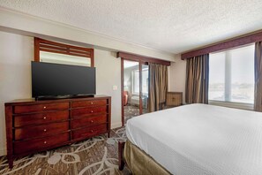 Laptop workspace, iron/ironing board, free WiFi, bed sheets - Best Western Plus Mid Nebraska Inn & Suites (Kearney)