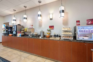 Free daily full breakfast - Best Western Plus Mid Nebraska Inn & Suites (Kearney)
