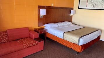 Rollaway beds, free WiFi, alarm clocks