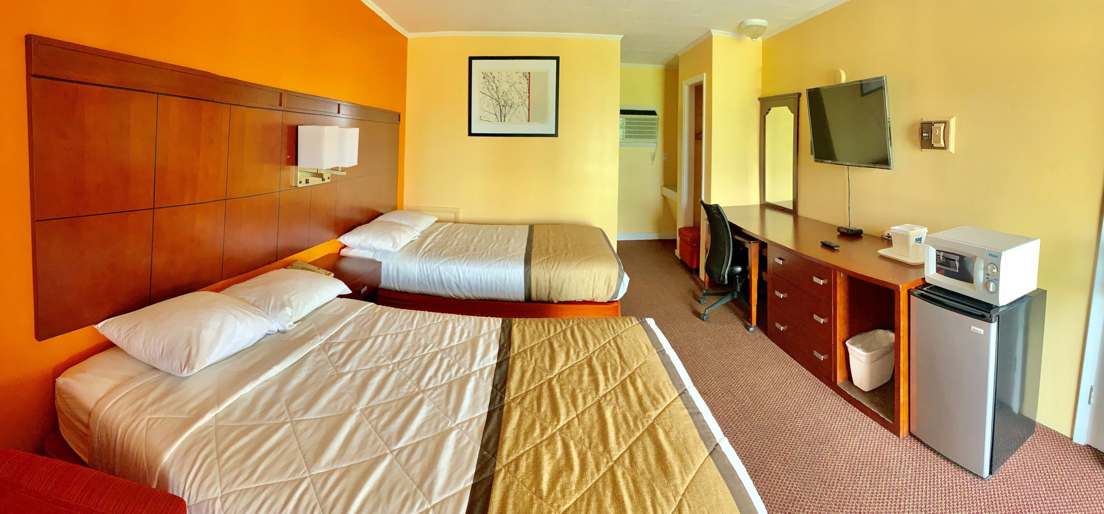 Rollaway beds, free WiFi, alarm clocks