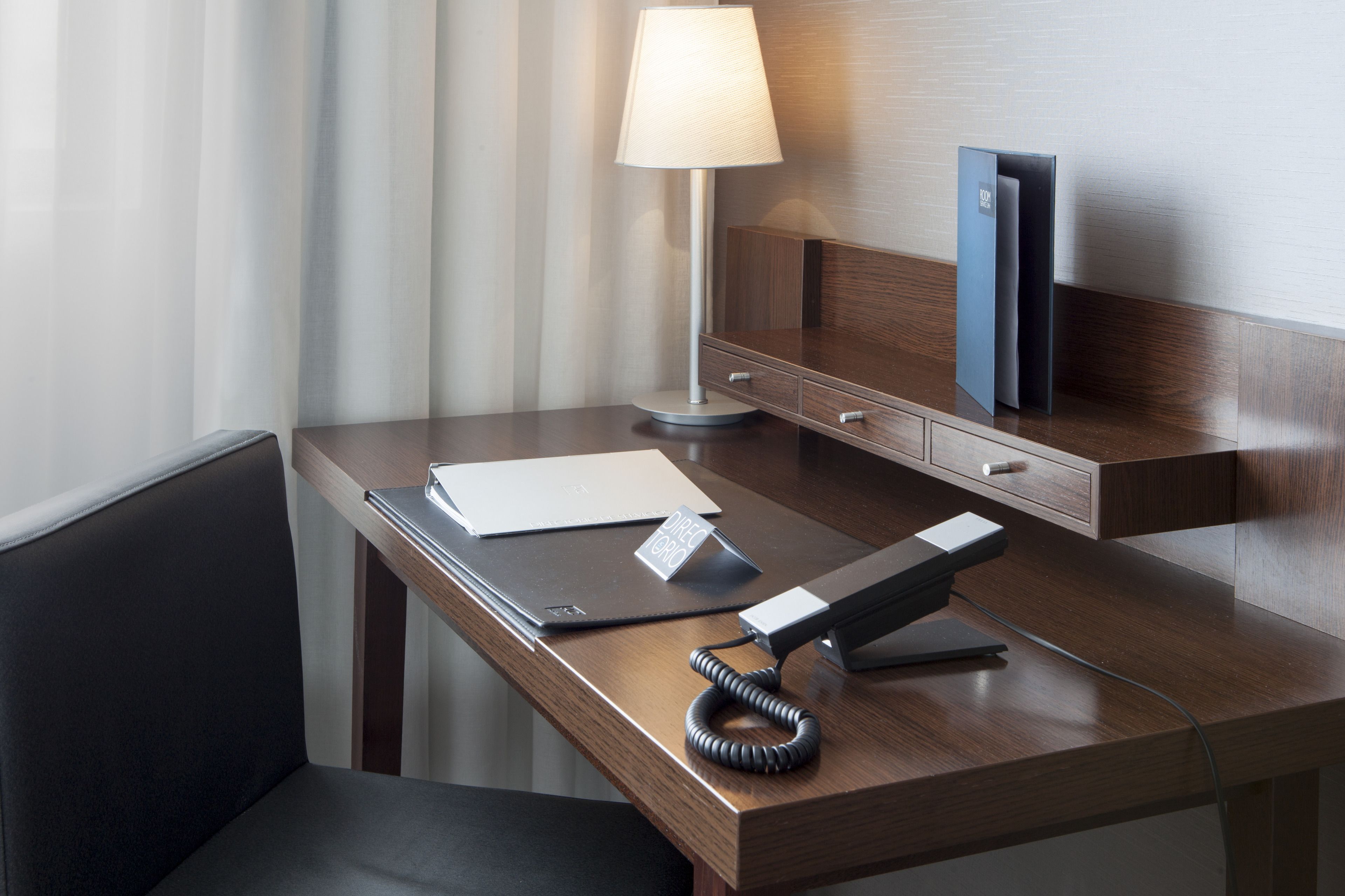 minibar, in-room safe, desk, laptop workspace