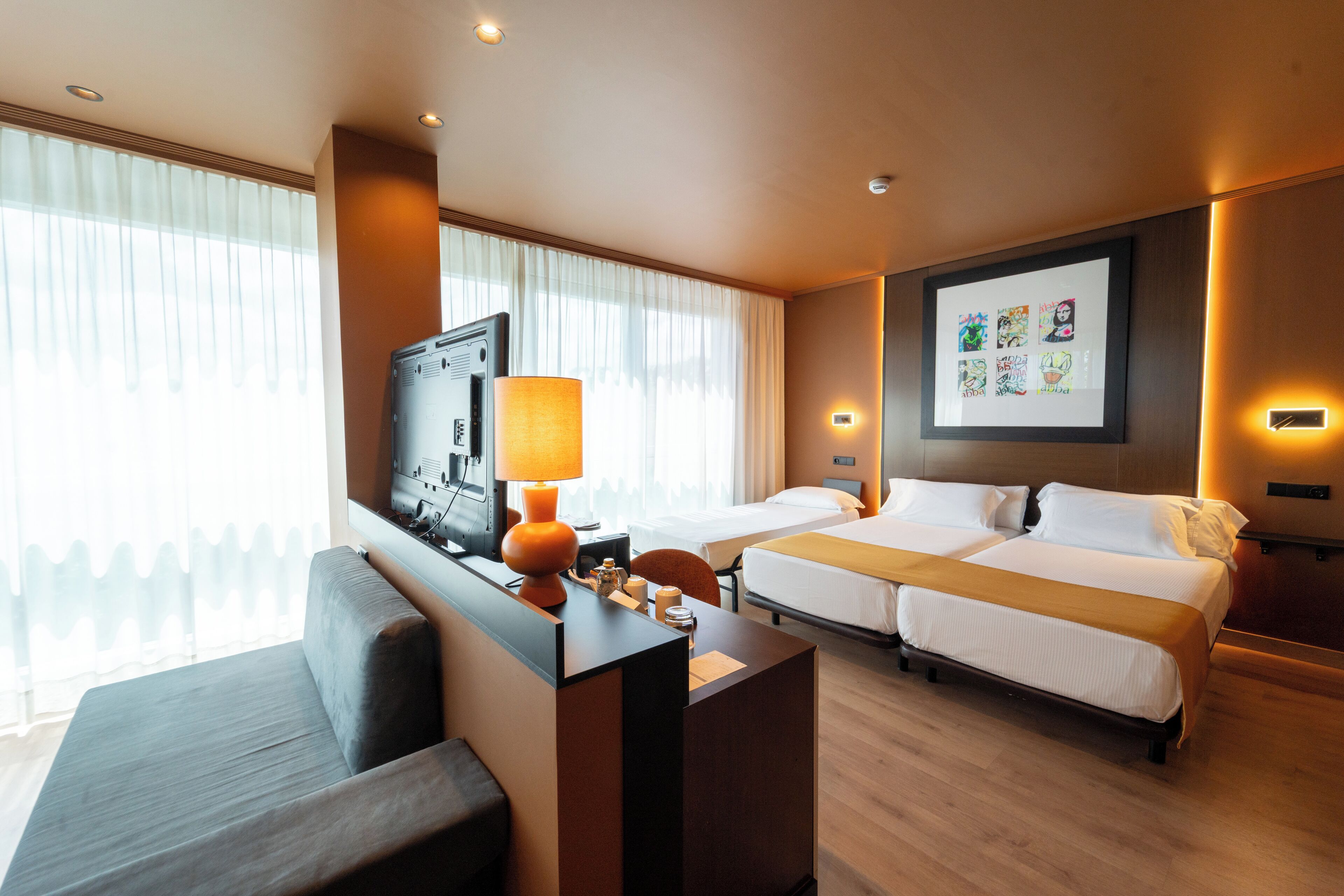 1 bedroom, premium bedding, minibar, in-room safe