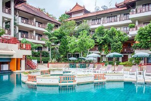 Outdoor pool, pool umbrellas