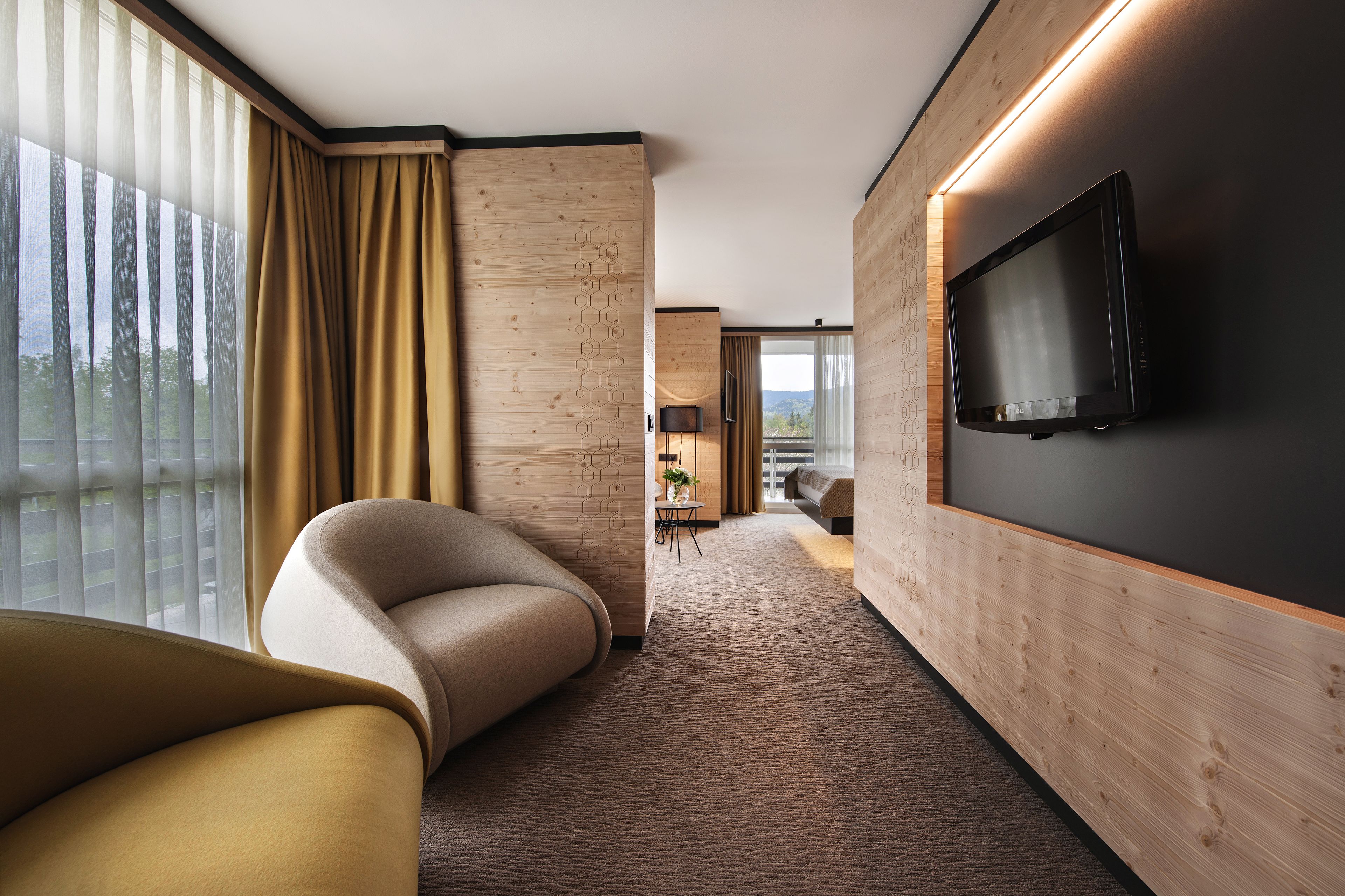 Suite junior, balcón, vistas al parque | Servicio de la habitación