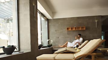 Sauna, hot tub, Turkish bath, body treatments, aromatherapy, body scrubs