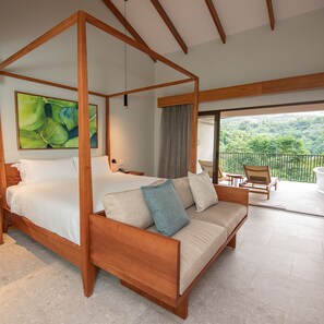 Minibar, in-room safe, desk, blackout curtains - Tabacón Thermal Resort & Spa (La Fortuna)