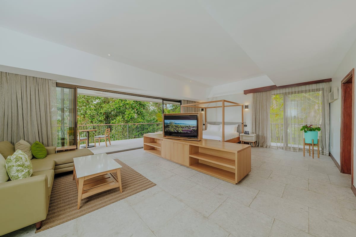 1 bedroom, minibar, in-room safe, desk