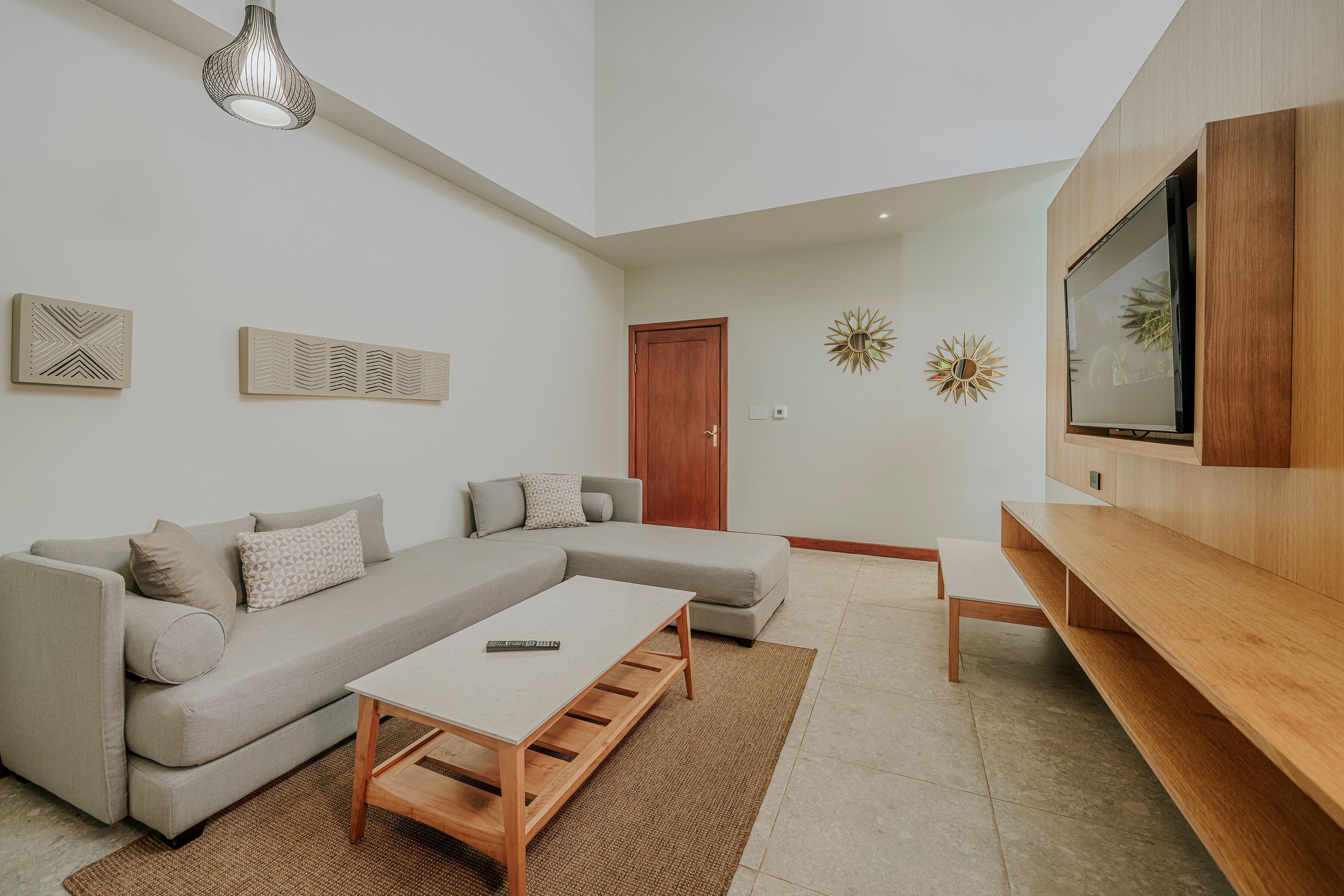 tabacon suite king  bed | 1 bedroom, minibar, in-room safe, desk