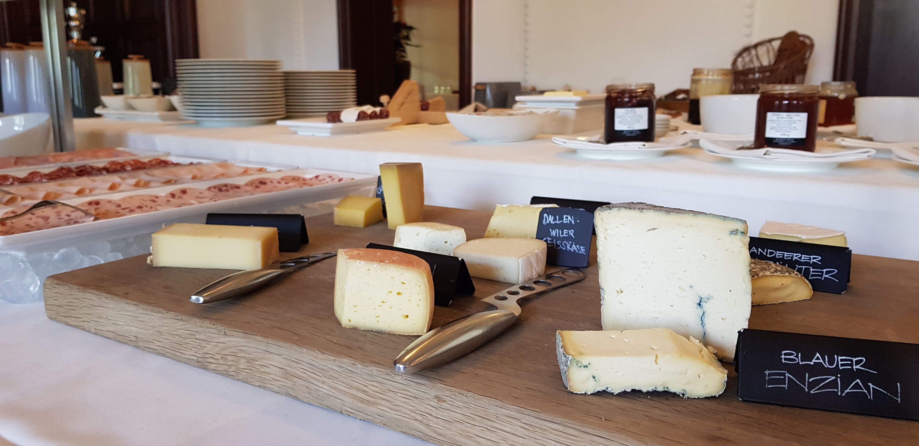 Tägliches inbegriffenes Frühstücksbuffet