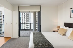 3 Bedroom Apartment | Iron/ironing board, free WiFi, bed sheets, wheelchair access