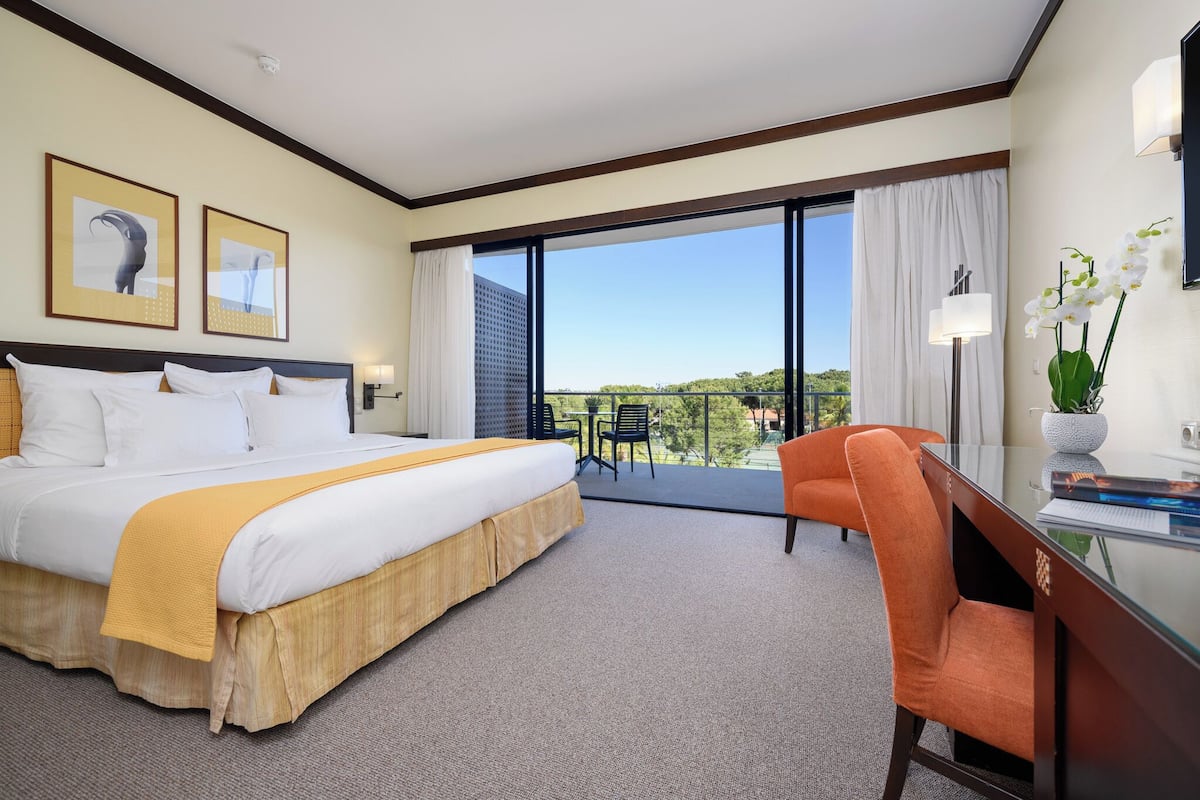 Superior Double or Twin Room (Golf) | Minibar, in-room safe, desk, blackout curtains