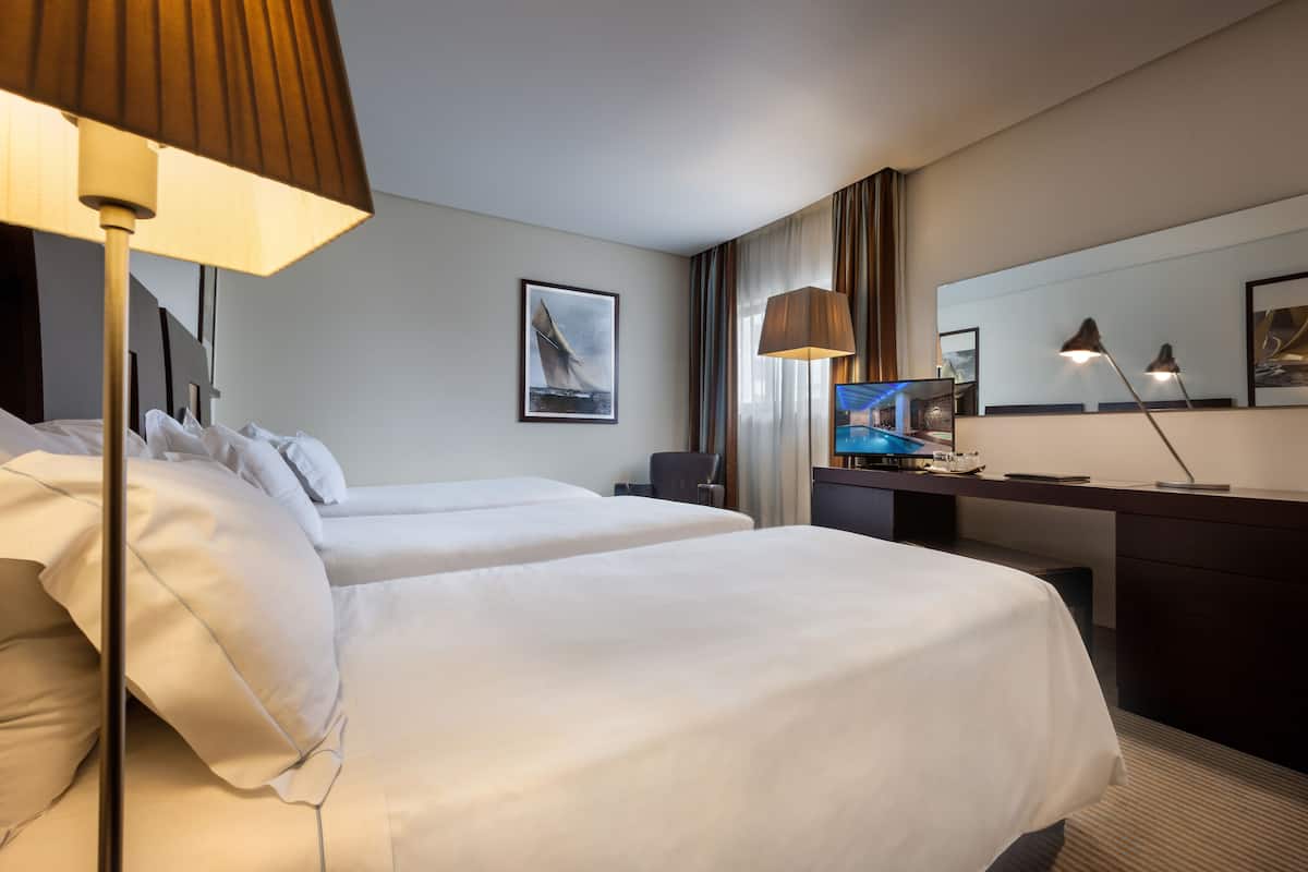 triple room, 1 bedroom | 1 bedroom, minibar, in-room safe, desk